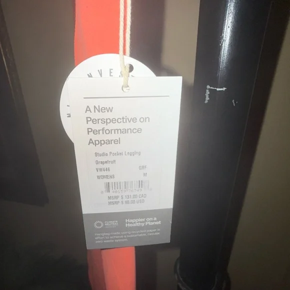 #522 NWT Vuori Studio Pocket Legging Sz M Grapefruit VW466 - Picture 6 of 8